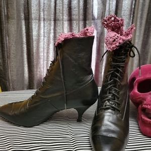 Vintage black leather granny boot sz 8/fits 7.5